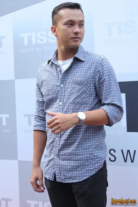 Foto Nicholas Saputra