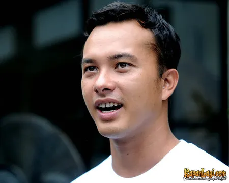 Foto Nicholas Saputra