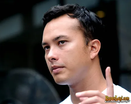 Foto Nicholas Saputra