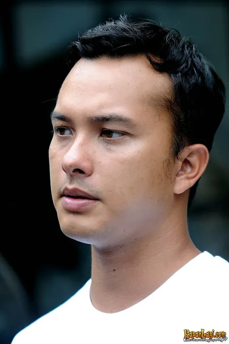 Foto Nicholas Saputra