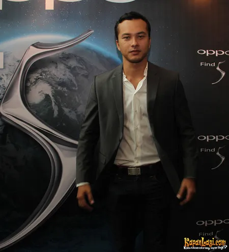 Foto Nicholas Saputra