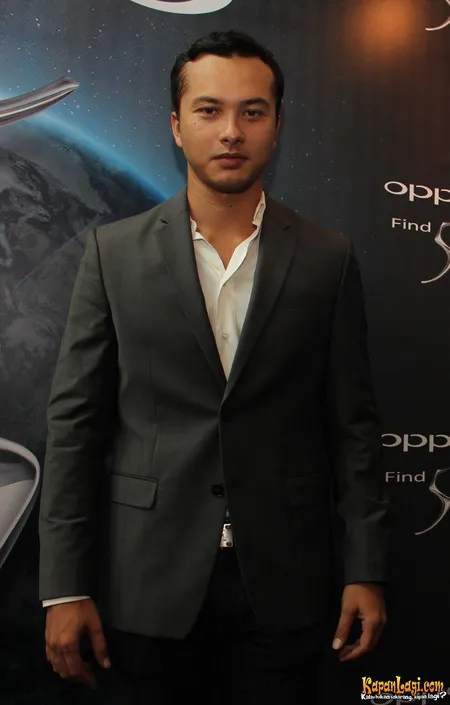 Foto Nicholas Saputra