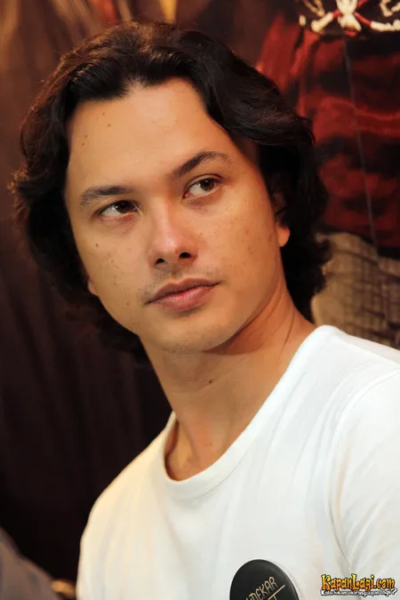 Foto Nicholas Saputra