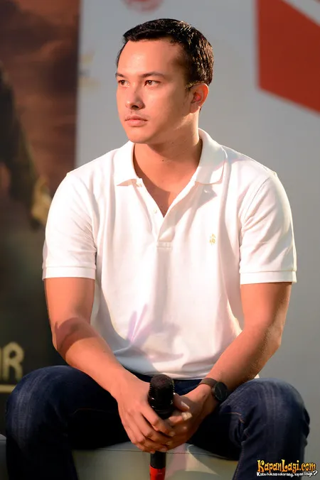 Foto Nicholas Saputra