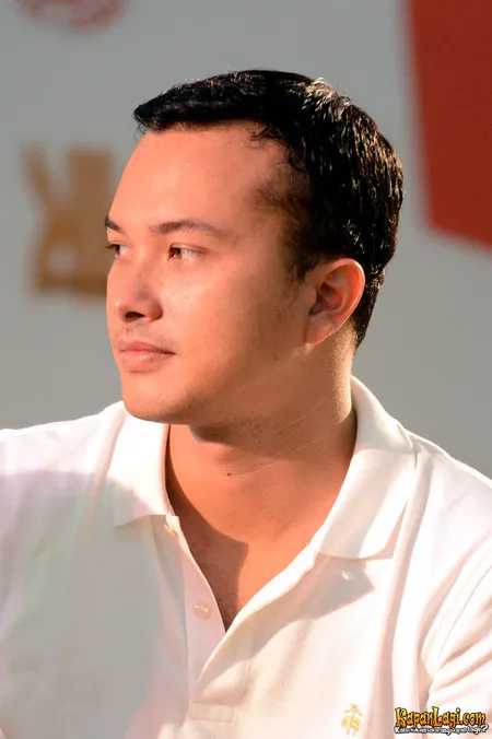 Foto Nicholas Saputra