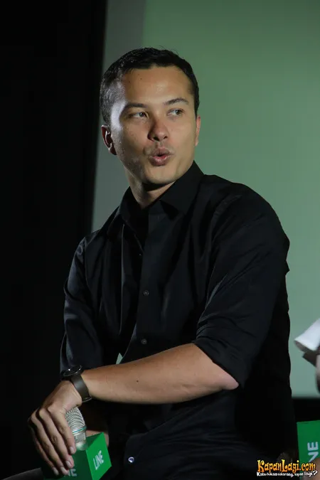 Foto Nicholas Saputra