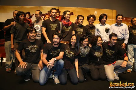 Foto Nicholas Saputra