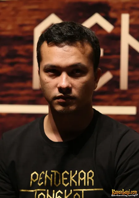 Foto Nicholas Saputra