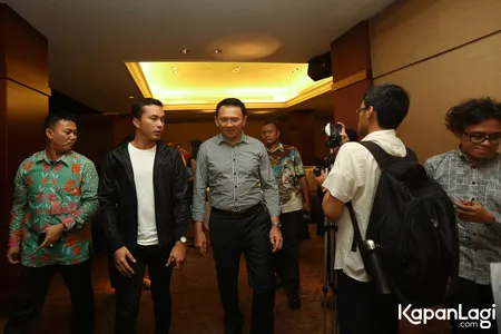 Foto Nicholas Saputra