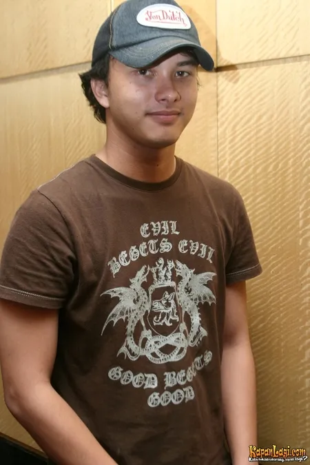 Foto Nicholas Saputra