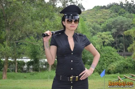 Foto Nikita Mirzani. Nomor Foto: 199