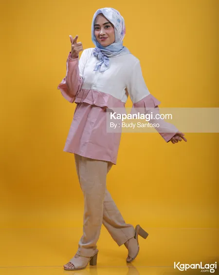 Foto Nina Noura. Nomor Foto: 021