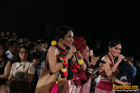Foto Nina Tamam