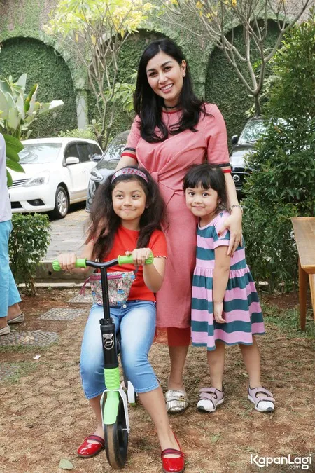 Foto Nisya Ahmad