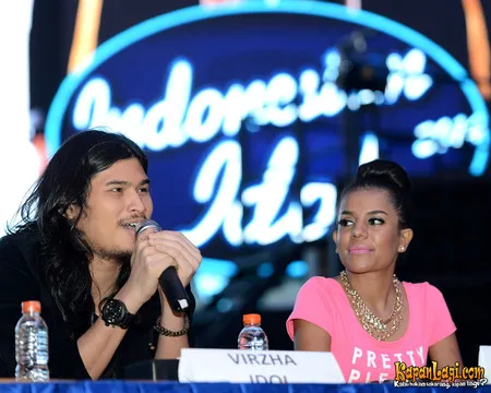 Foto Nowela Idol