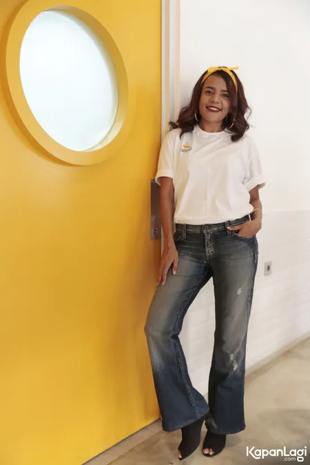 Foto Nowela Idol