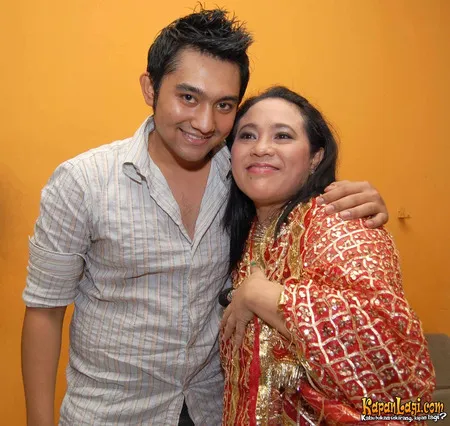 Foto Nunung Srimulat