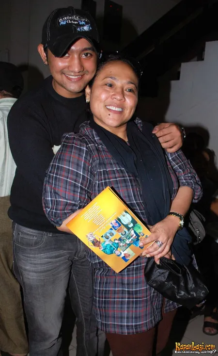 Foto Nunung Srimulat