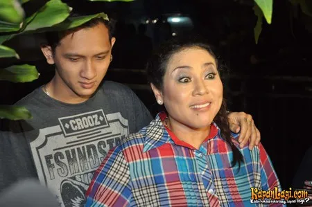 Foto Nunung Srimulat