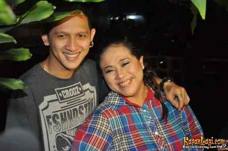 Foto Nunung Srimulat