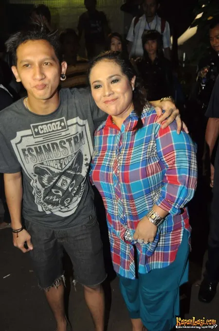 Foto Nunung Srimulat