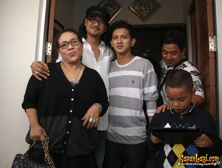 Foto Nunung Srimulat