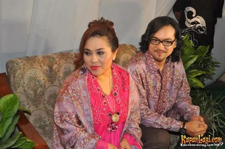 Foto Nunung Srimulat