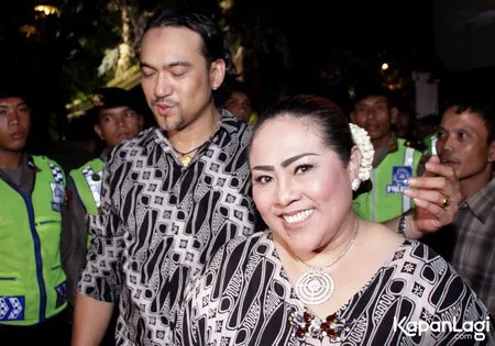 Foto Nunung Srimulat