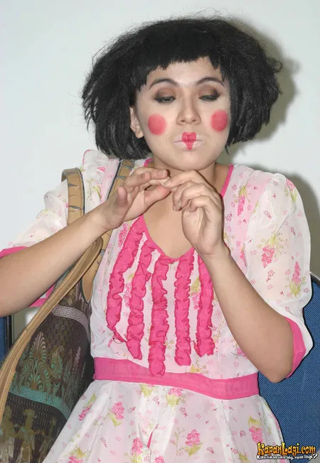 Foto Nycta Gina