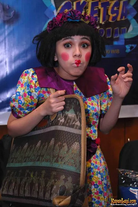 Foto Nycta Gina