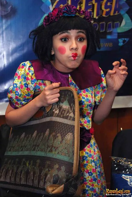 Foto Nycta Gina