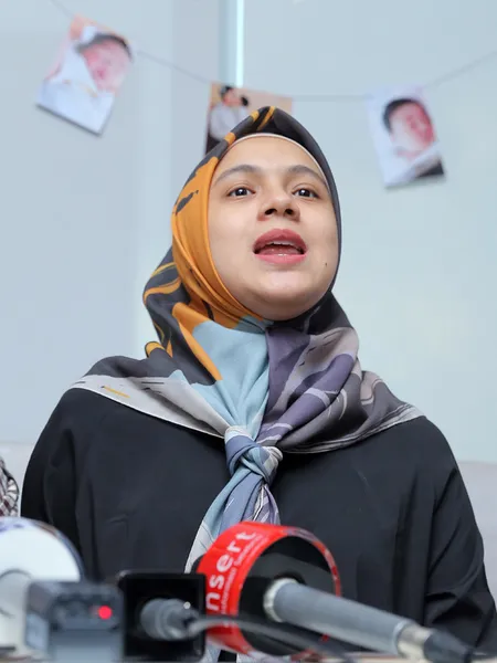 Foto Nycta Gina