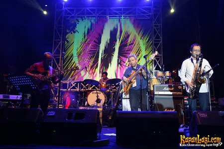 Foto Oele Pattiselano