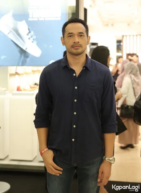 Foto Oka Antara