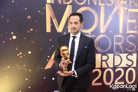 Foto Oka Antara