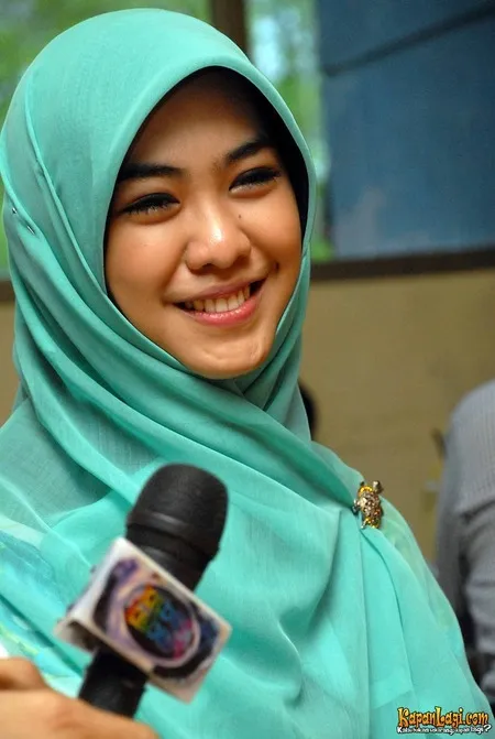 Foto Oki Setiana Dewi