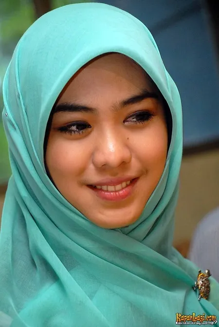 Foto Oki Setiana Dewi