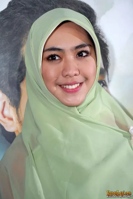 Foto Oki Setiana Dewi