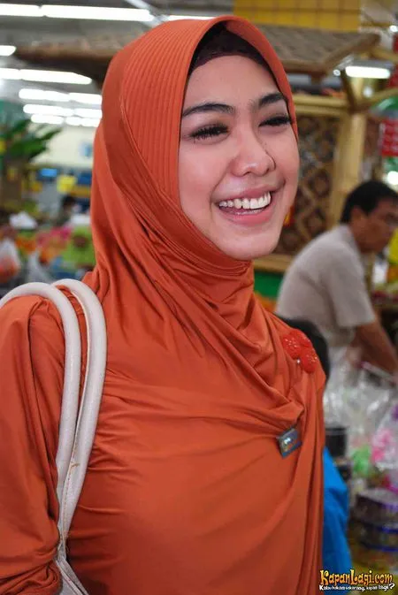 Foto Oki Setiana Dewi