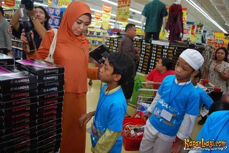 Foto Oki Setiana Dewi