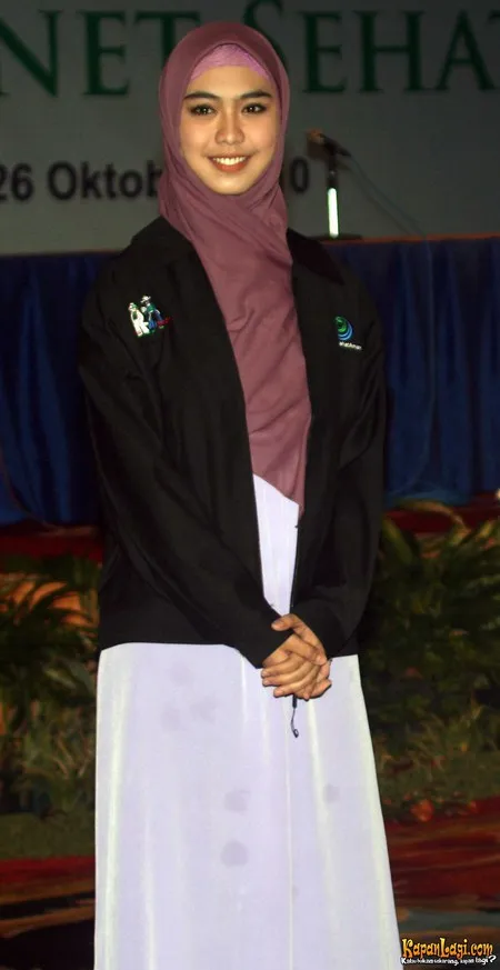 Foto Oki Setiana Dewi