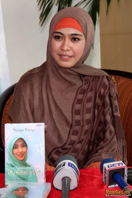Foto Oki Setiana Dewi