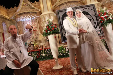 Foto Oki Setiana Dewi