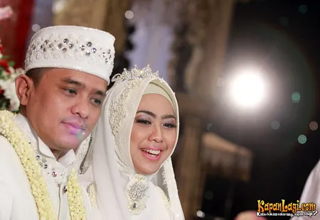 Foto Oki Setiana Dewi