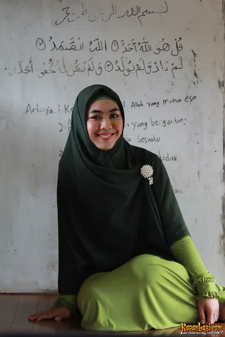 Foto Oki Setiana Dewi