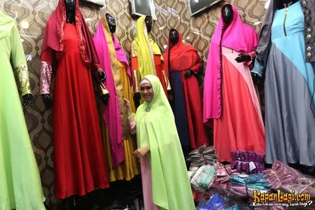 Foto Oki Setiana Dewi