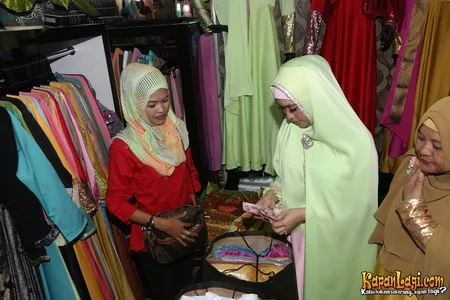 Foto Oki Setiana Dewi