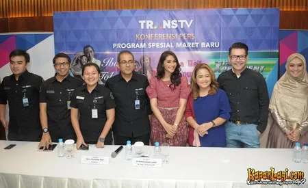 Foto Oki Setiana Dewi