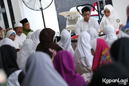 Foto Oki Setiana Dewi