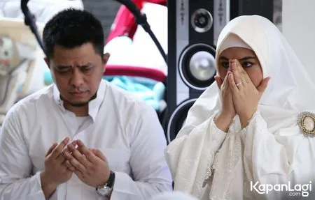 Foto Oki Setiana Dewi